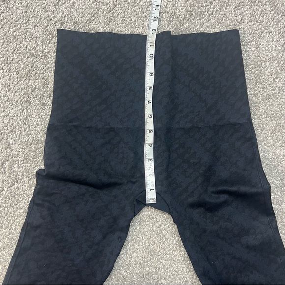 Spanx Leggings Womens 1X Blue Black Geometric Seamless Mid Rise Pull-On Nylon - Picture 4 of 7